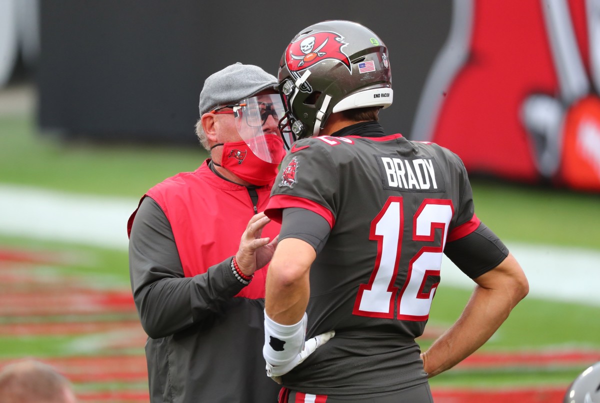 Bruce Arians Tom Brady © Kim Klement  2021 Jan 3